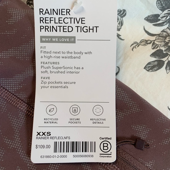 Athleta *Reflective* Rainier Tight NWT - Picture 7 of 9